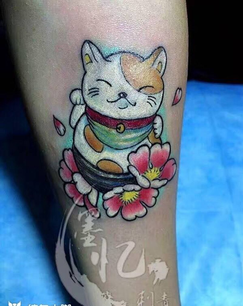 招财猫纹身图片_手臂成品清新植物纹身图案