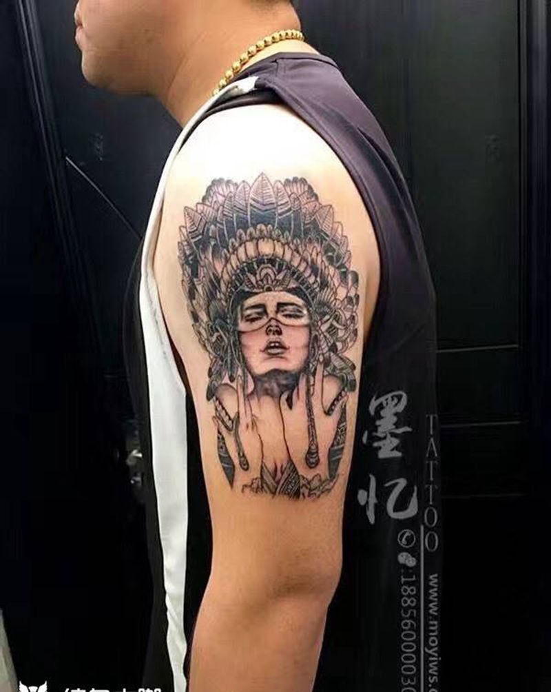 大臂印第安人纹身图片_人物清新写实臀部成品纹身图案