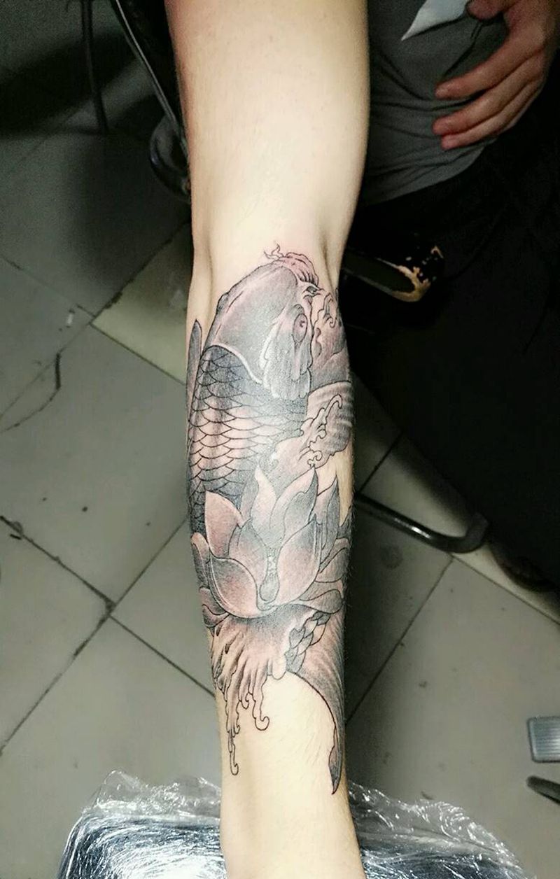鲤鱼纹身。纹身图片_背部臀部手臂腿部传统动物成品纹身图案