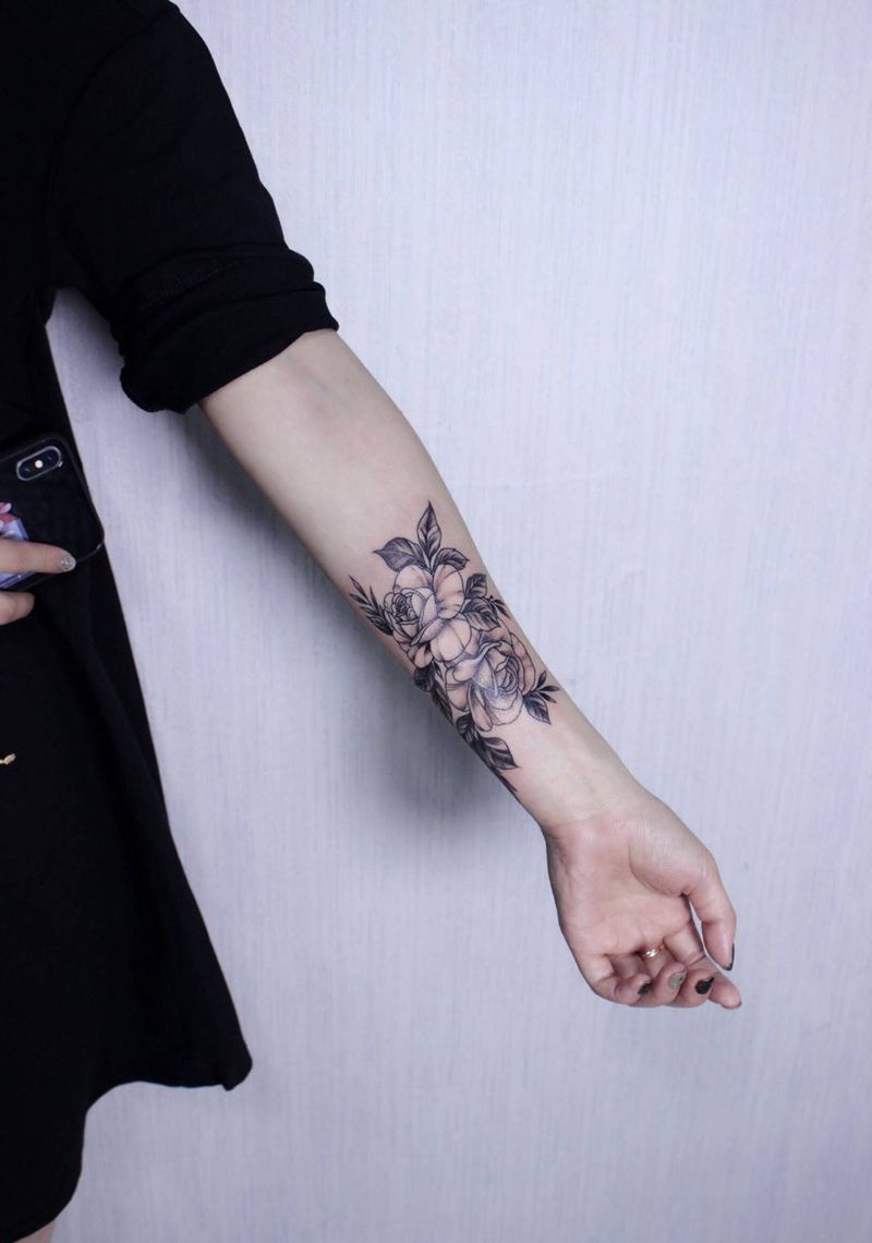 女生手臂刺青花纹身图片_成品手臂清新植物纹身图案