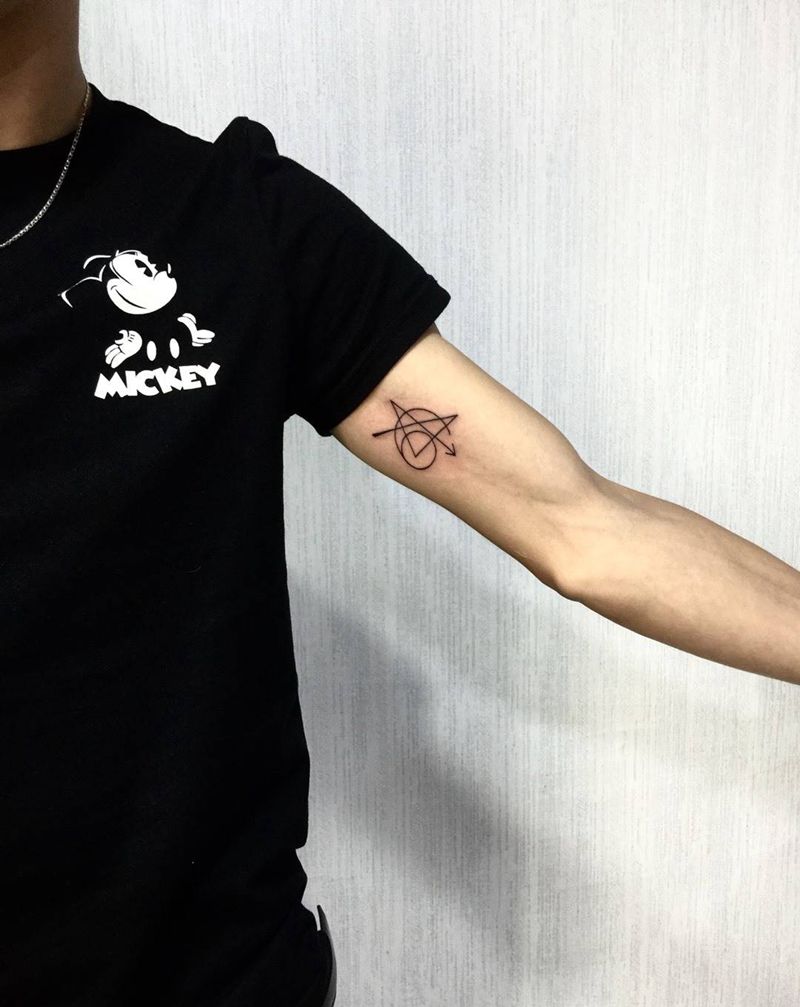 复仇者联盟纹身图片_成品手臂清新几何纹身图案