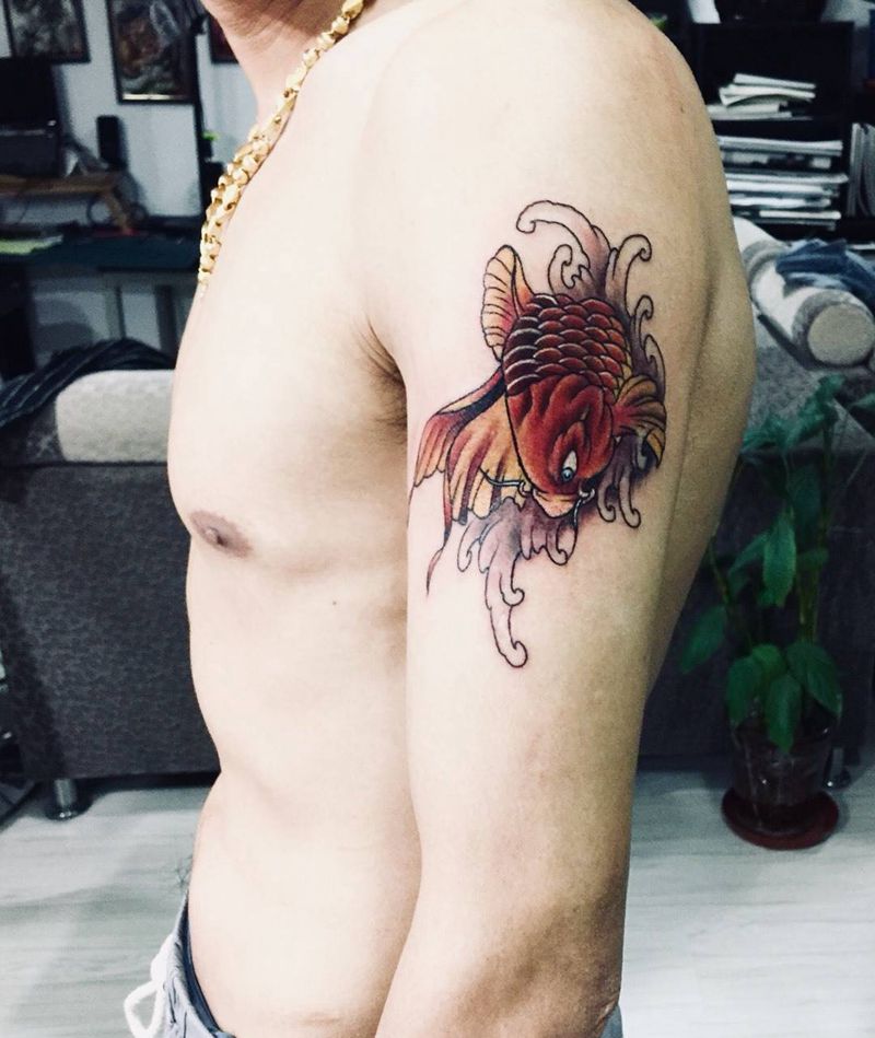 手臂彩色小金鱼纹身图片_成品手臂传统动物鱼纹身图案