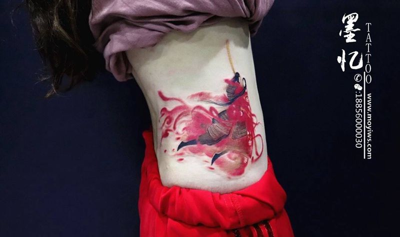 一生所爱纹身图片_写实动物习俗背部纹身图案