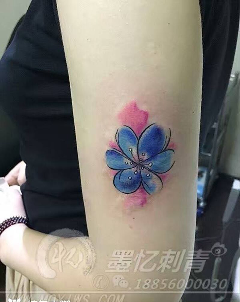 花纹身图片_植物清新手臂纹身图案