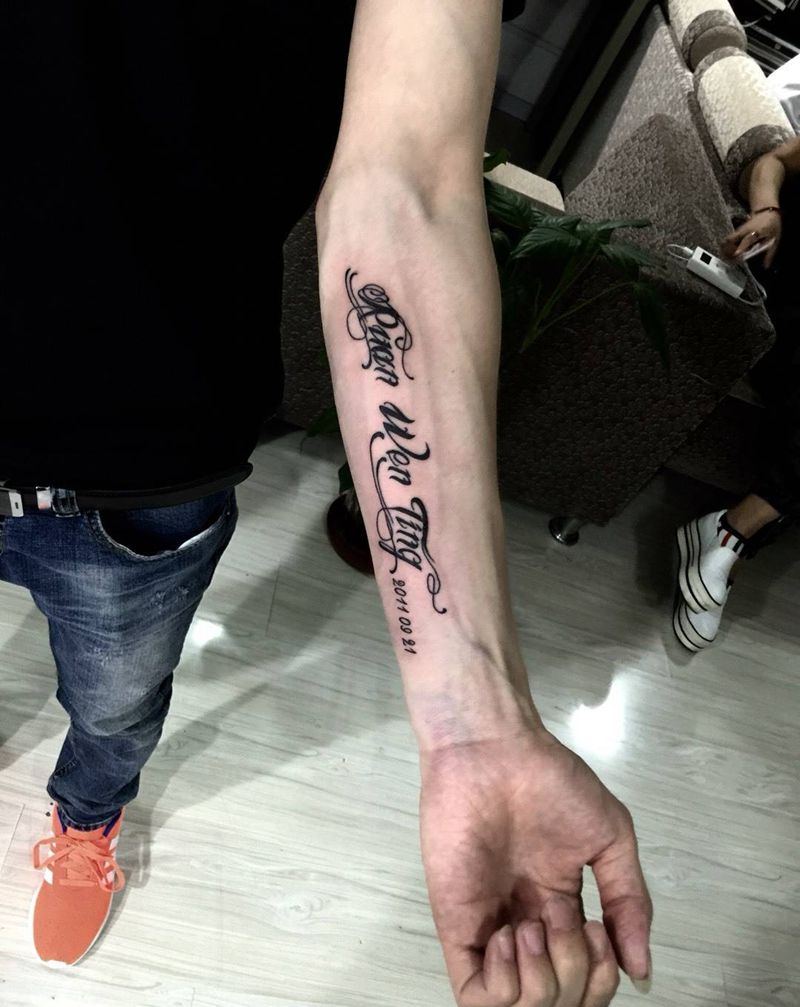 小手臂花体英文纹身图片_成品手臂字符英文纹身图案