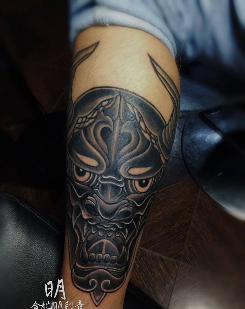 般若纹身图片_腿部老传统纹身图案