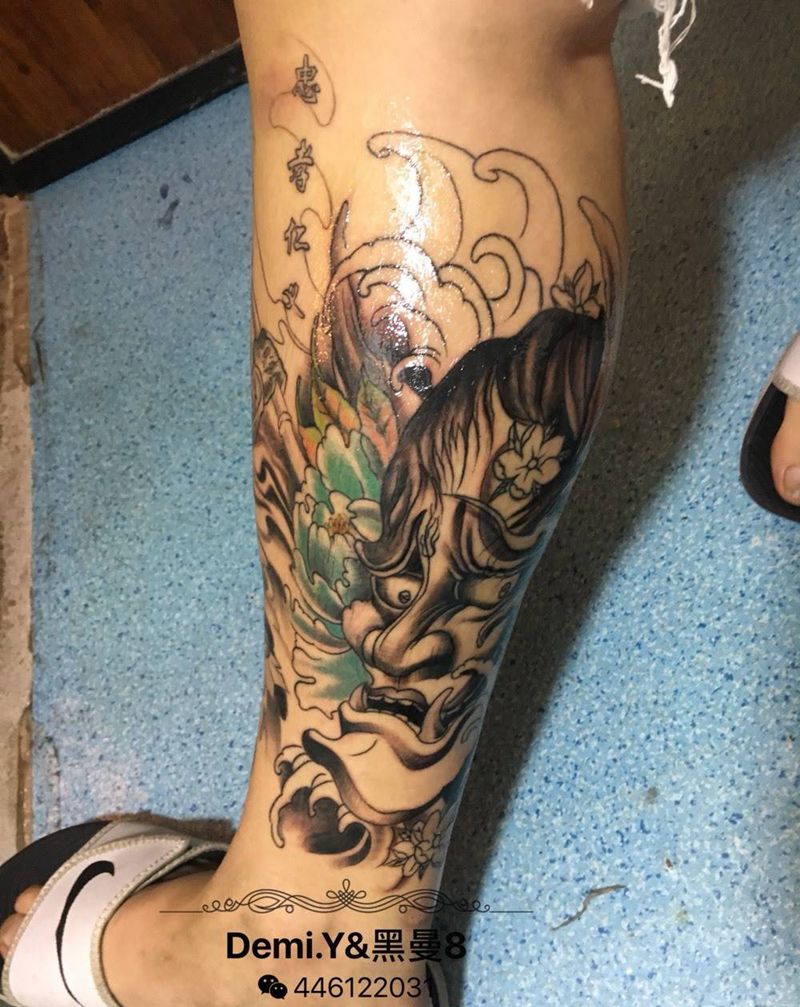 般若花腿 未做完纹身图片_成品腿部传统鬼神纹身图案