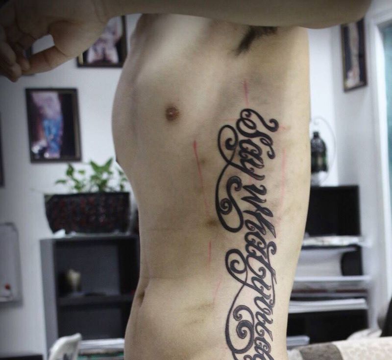 有味道的纹身位置纹身图片_成品腰部清新欧美字符英文纹身图案