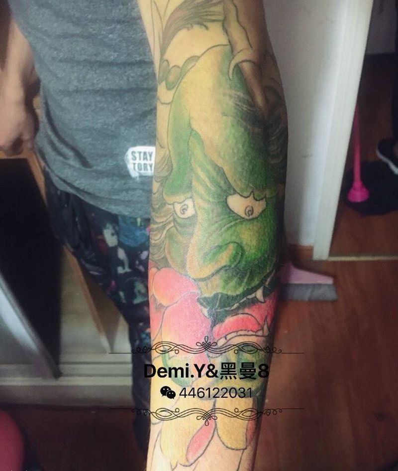 花臂纹身图片_成品习俗手臂鬼神纹身图案