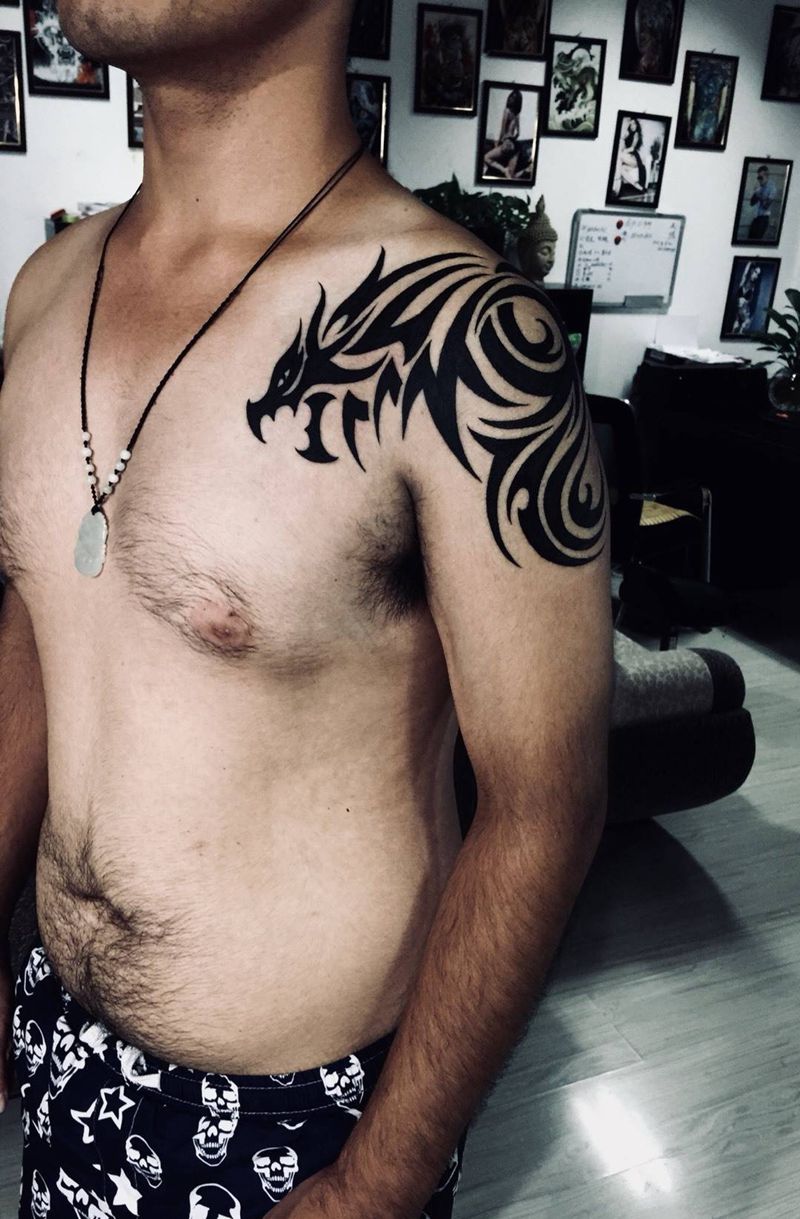 图腾纹身图片_成品手臂传统图腾纹身图案