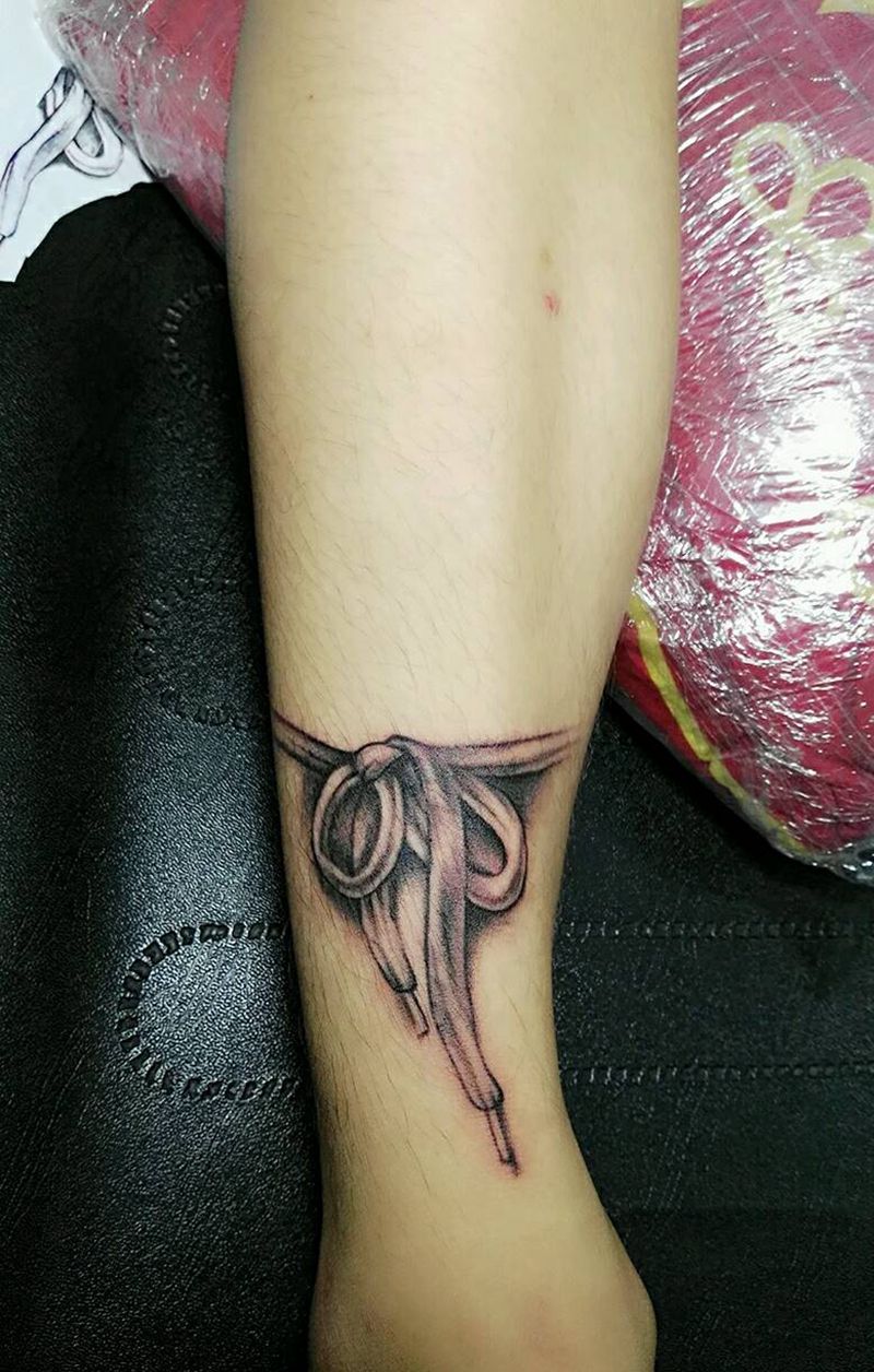 鞋带，纹身图片_手臂腿部脚部传统清新写实静物原创成品纹身图案