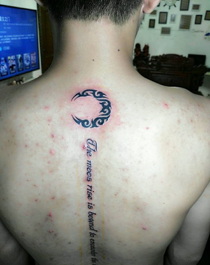 图腾和字母，纹身图片_颈部背部传统清新字符图腾成品纹身图案