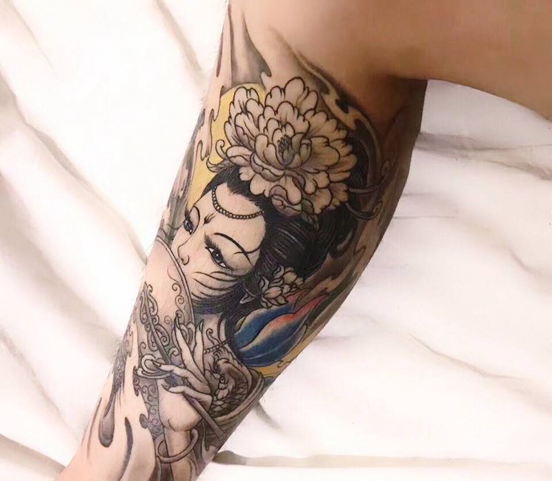 中国风仕女纹身图片_成品腿部传统人物中国风纹身图案