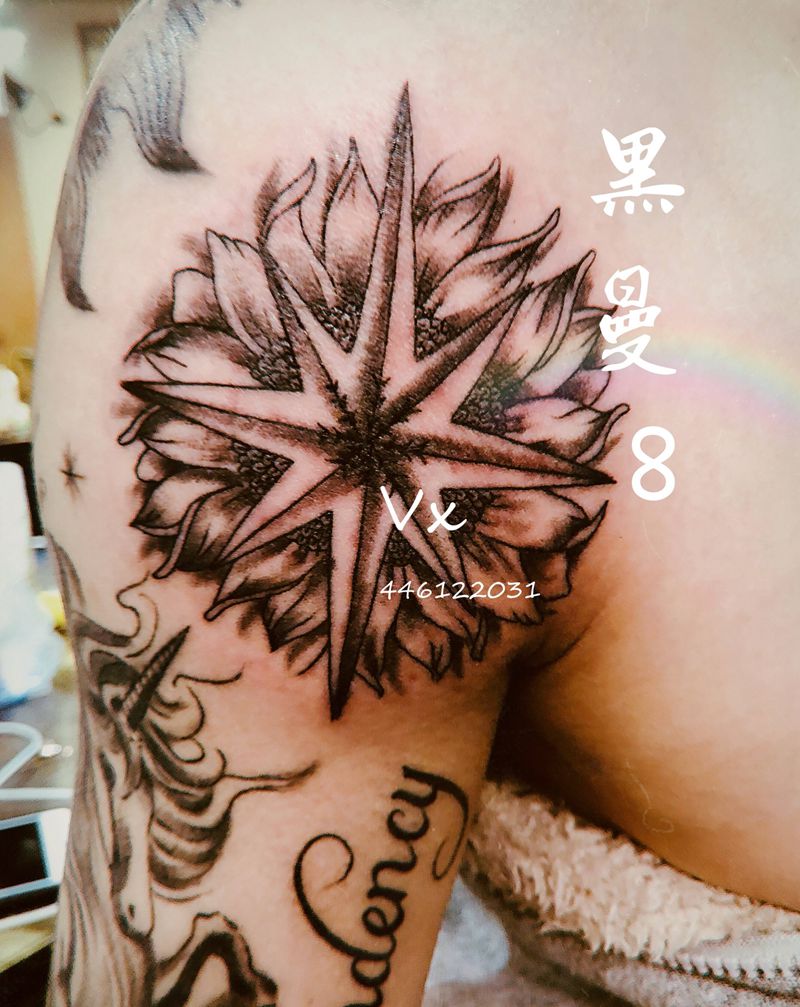 向日葵中的星纹身图片_手臂New School向日葵纹身图案