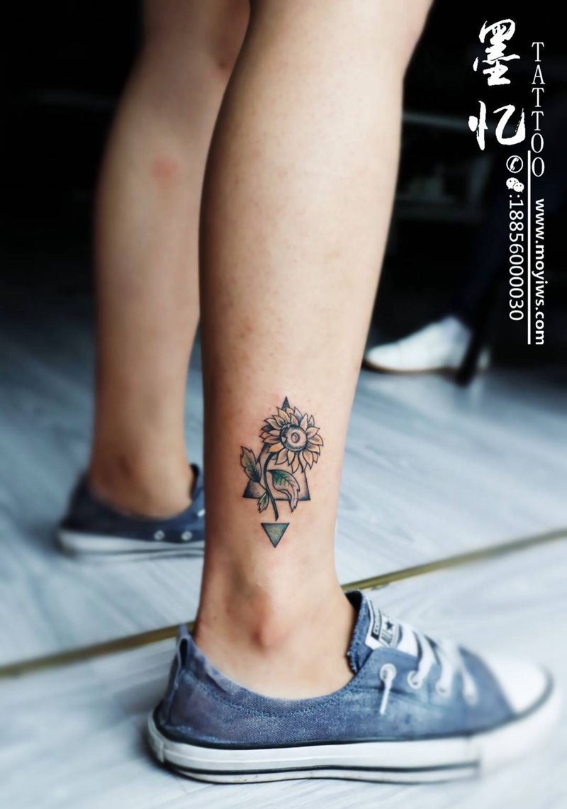 情侣纹身太阳向日葵纹身图片