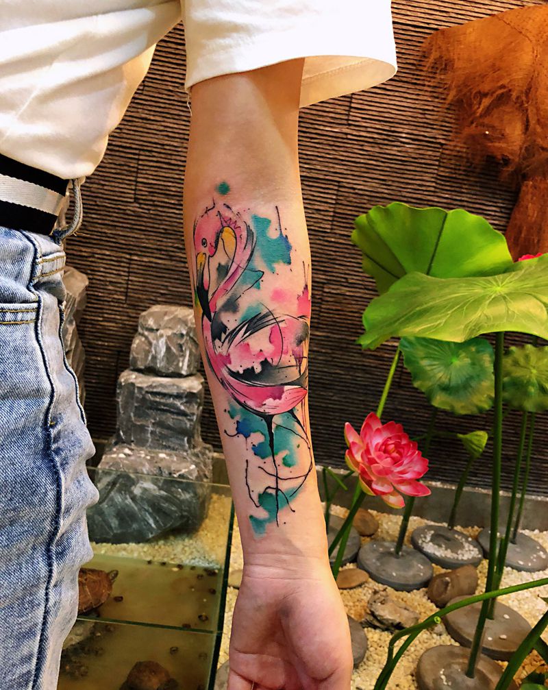 水彩火烈鸟纹身图片_手臂水彩纹身图案