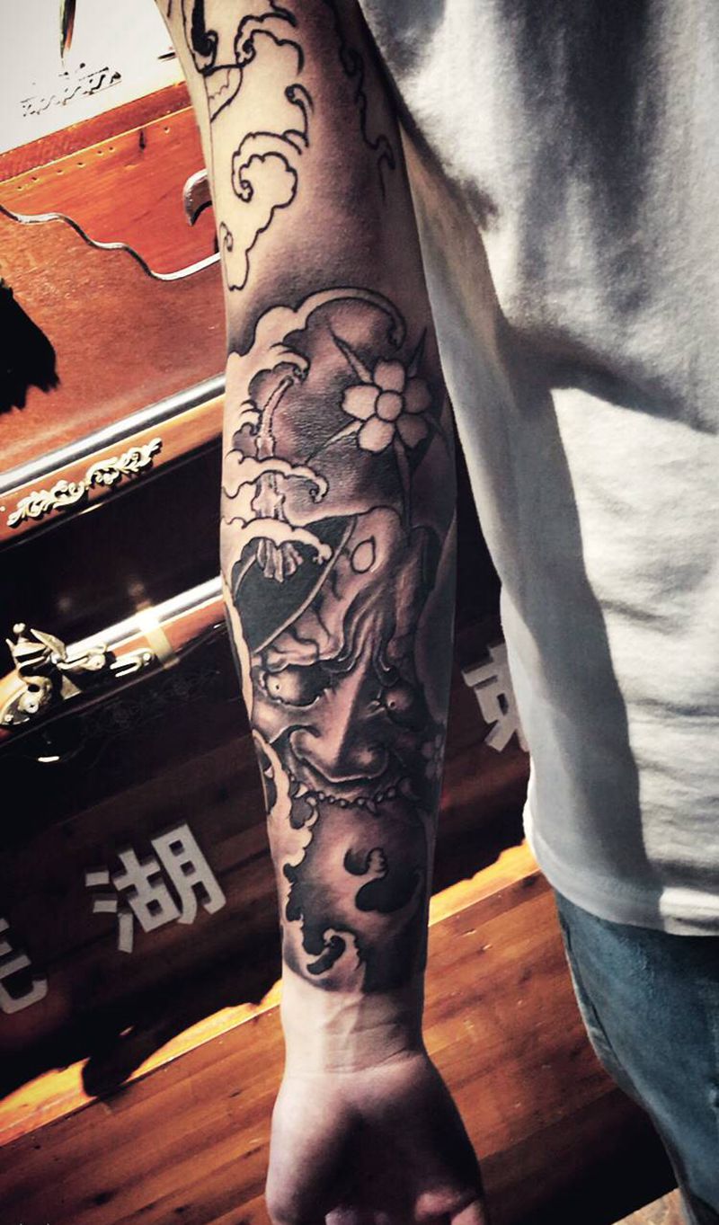 花臂纹身图片_手臂新传统纹身图案