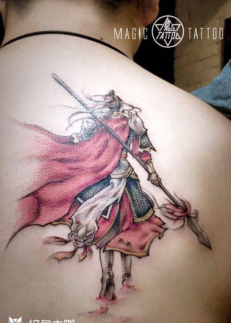 过河的悍卒纹身图片_成品背部传统写实人物蚌埠纹身图案