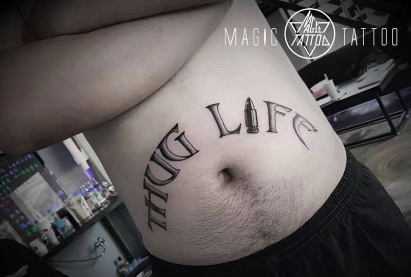 暴徒人生，by 2PAC纹身图片_腹部成品字符蚌埠子弹纹身图案
