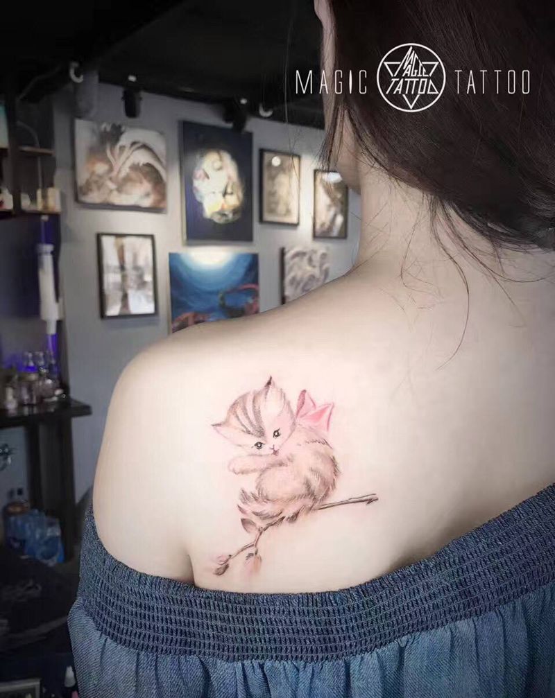 小猫纹身图片_成品背部清新动物蚌埠猫纹身图案