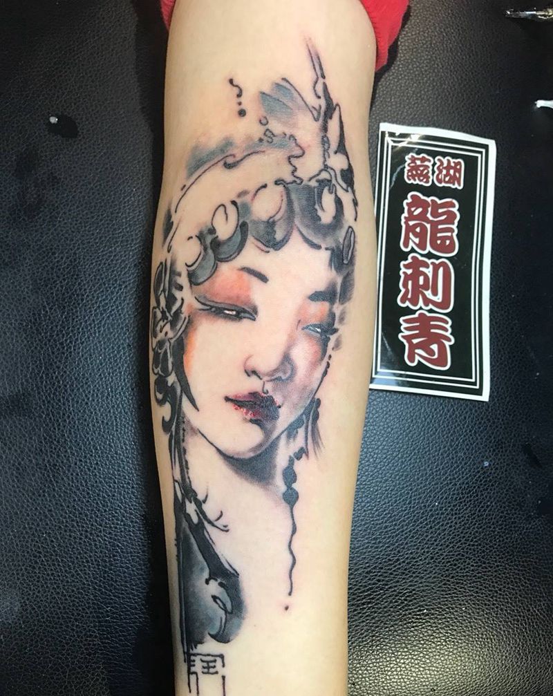 水墨花旦纹身图片