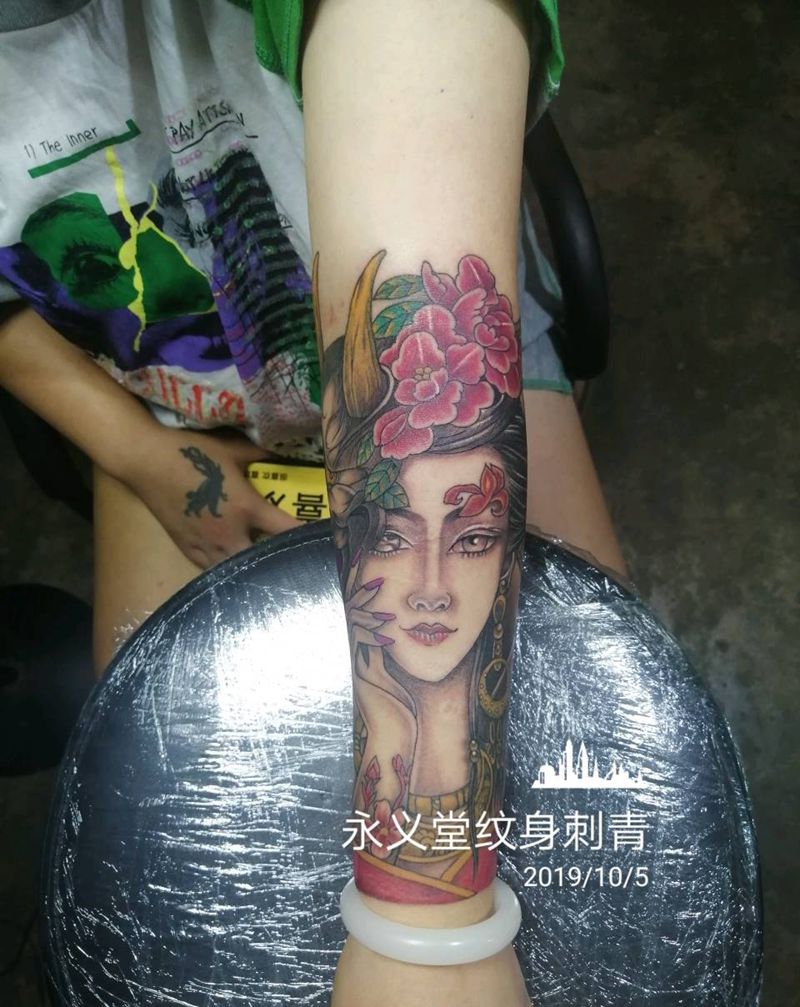 艺妓纹身图片_腿部手臂老传统新传统纹身图案