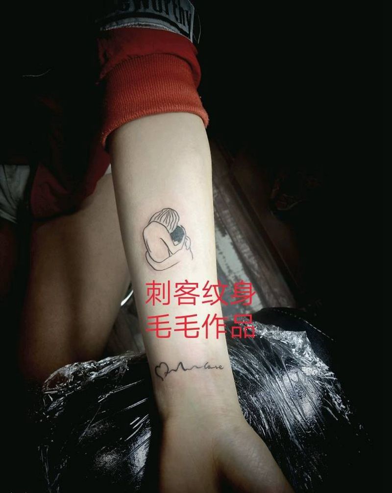 字母纹身图片_肩部背部手臂腿部手部脚部清新几何字符成品纹身图案