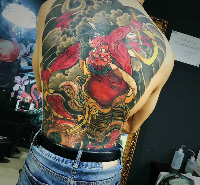 日式雷神纹身图片