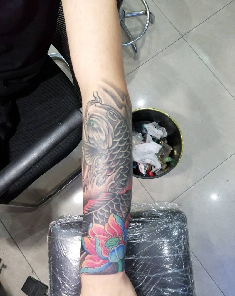 修改加上色纹身图片_腿部手臂老传统新传统纹身图案