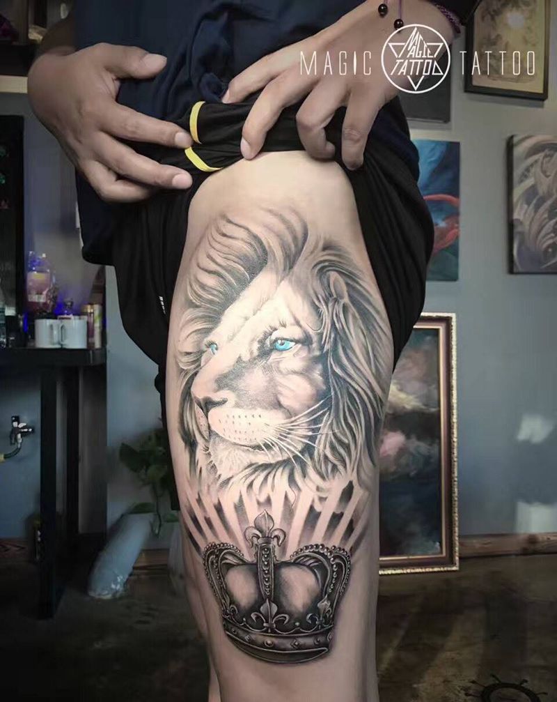 王者之狮纹身图片_成品腿部写实动物蚌埠狮子皇冠纹身图案