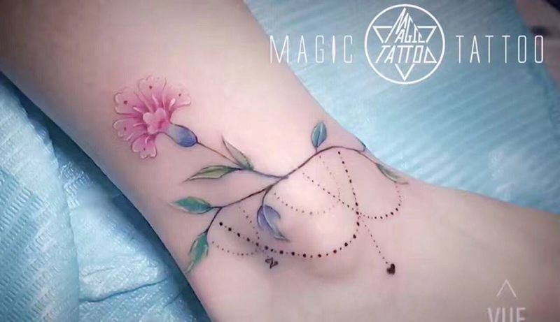 脚链纹身图片_脚部清新植物字符蚌埠彩色纹身图案