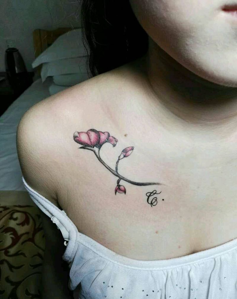 美女小花一个纹身图片