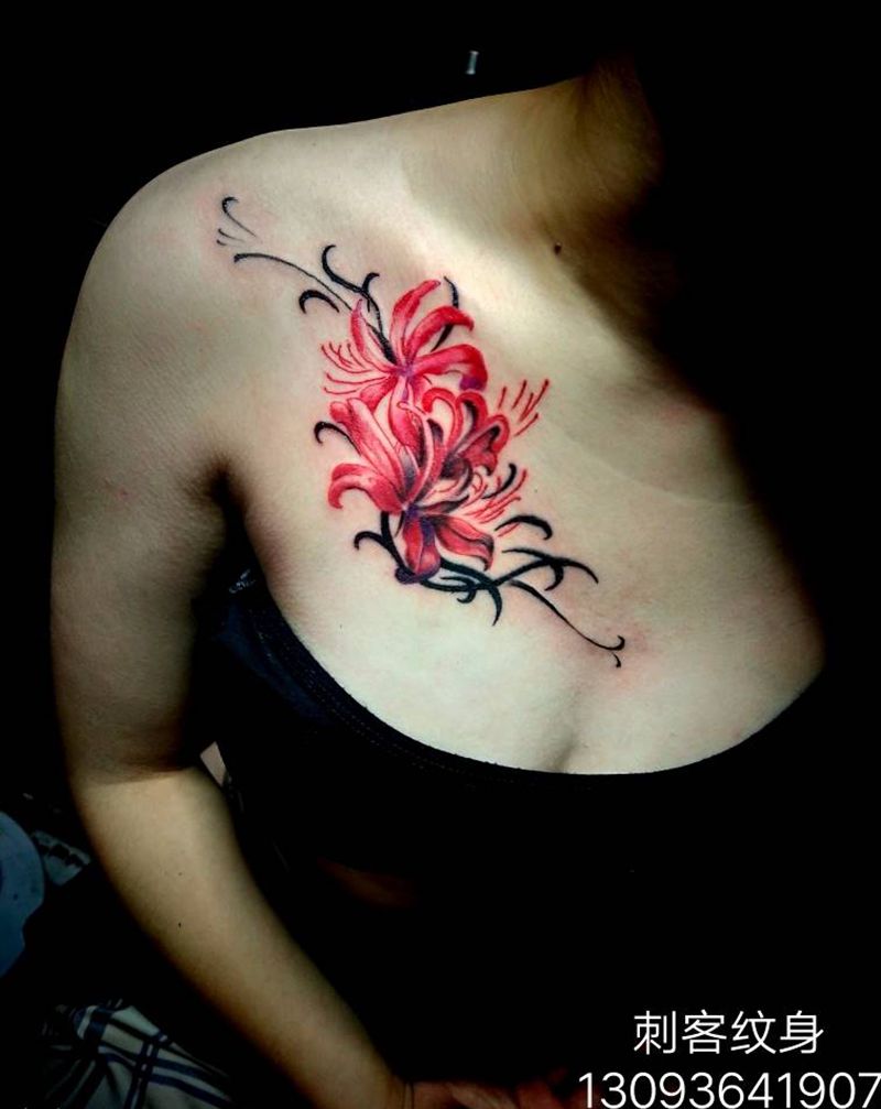 花，彼岸花纹身图片_胸部手部传统清新植物成品纹身图案