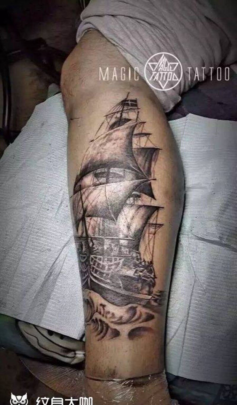 帆船纹身图片_腿部欧美写实纹身图案