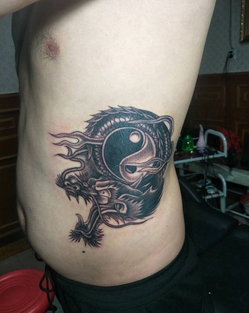 龙和太极八卦纹身图片