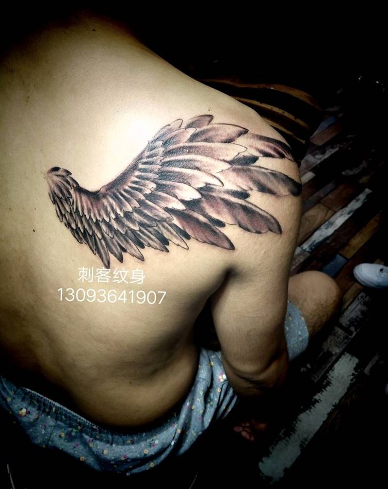 翅膀纹身图片_肩部传统动物原创成品纹身图案