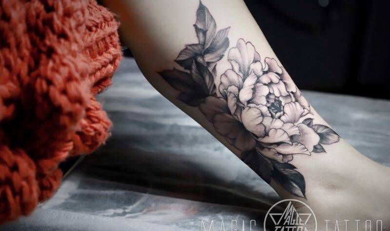 牡丹遮盖纹身图片_腿部牡丹遮盖纹身图案