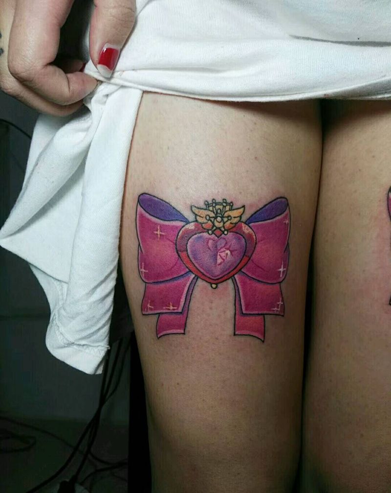 二个蝴蝶结纹身图片