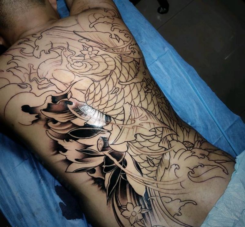 未完成  鲤鱼纹身图片_新传统纹身图案