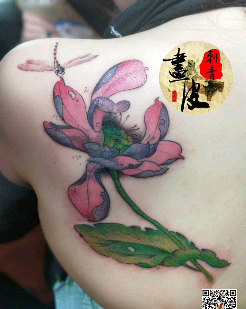 出淤泥而不染~莲（遮盖旧纹身）纹身图片_背部传统植物原创纹身图案