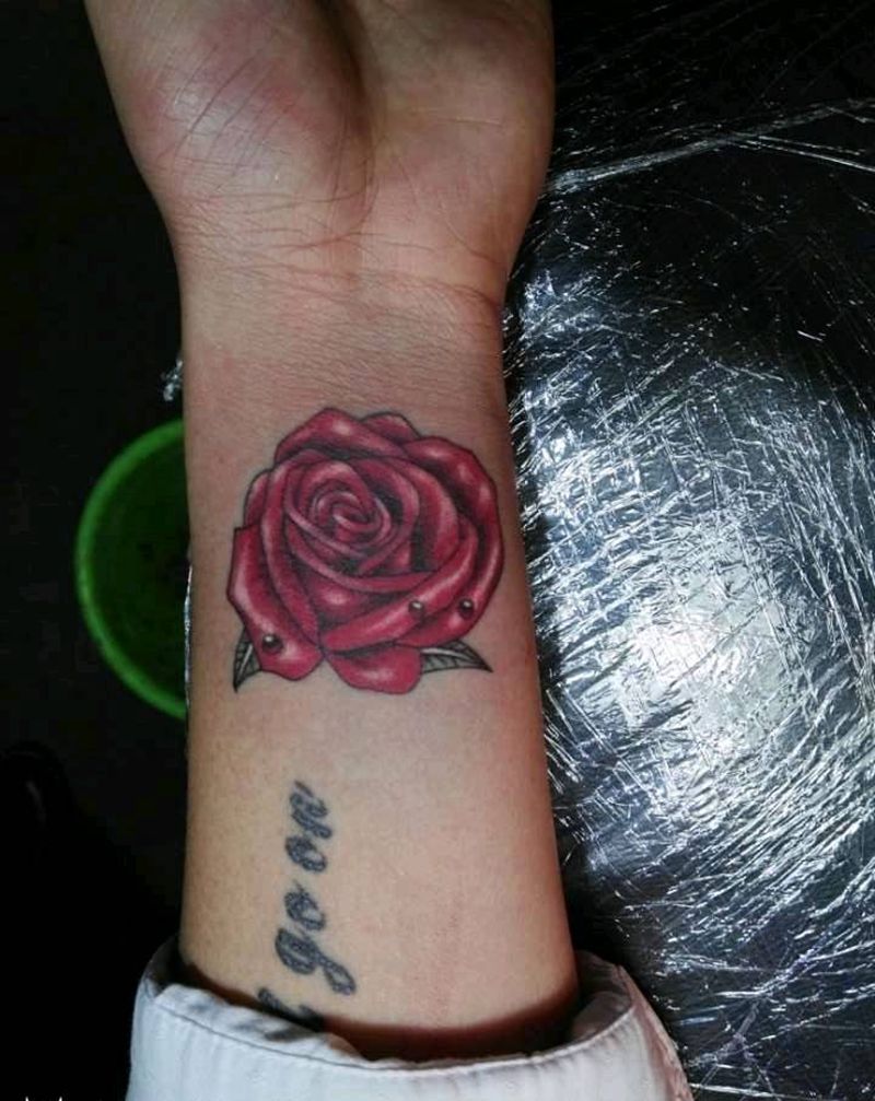 花，遮盖三个汉字纹身图片