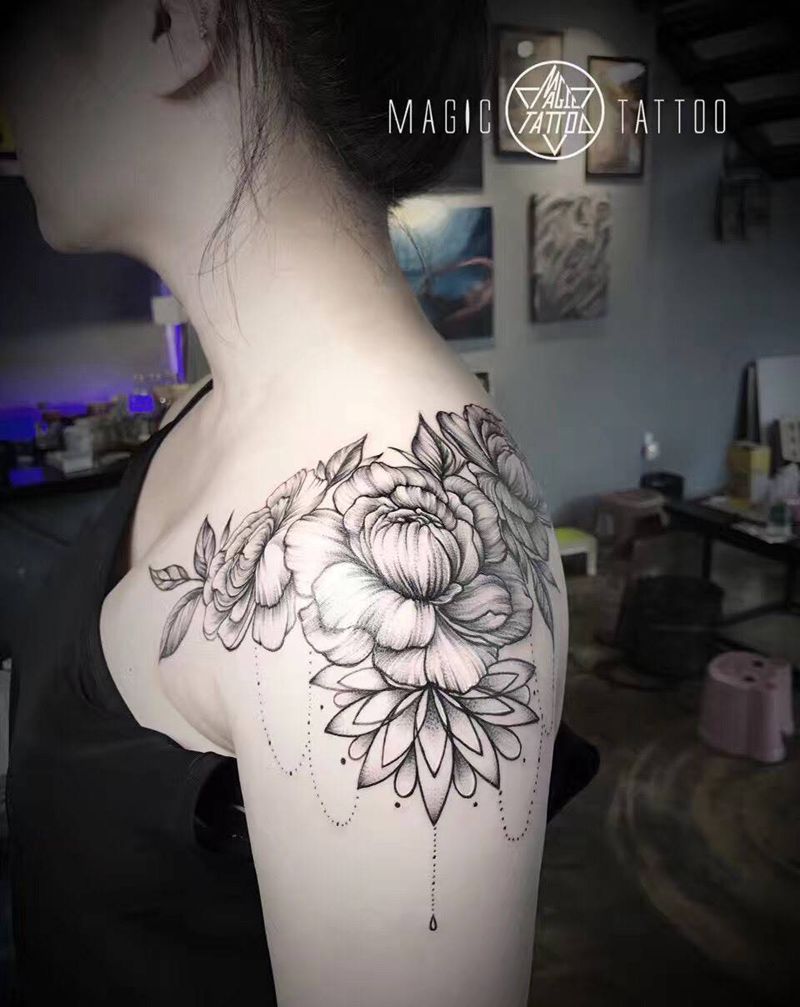 肩花纹身图片_成品肩部植物唯美牡丹纹身图案