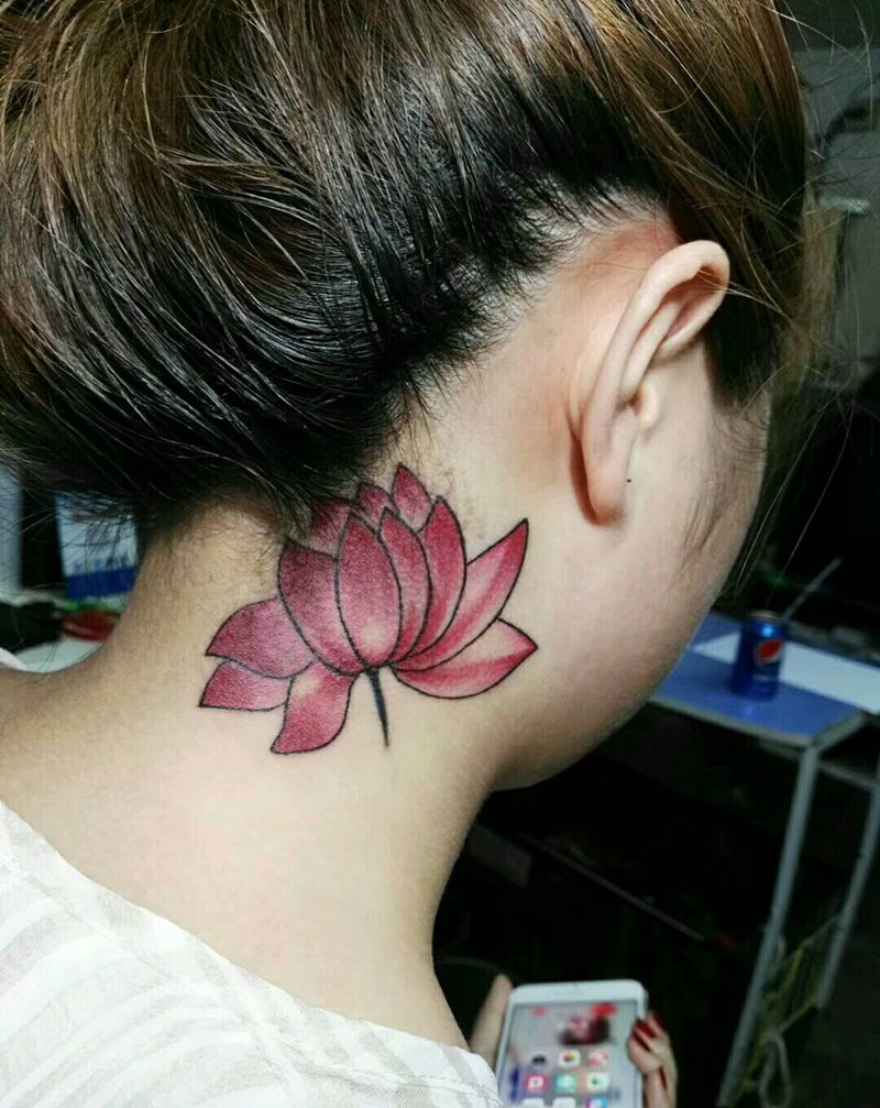 荷花遮盖胎记纹身图片