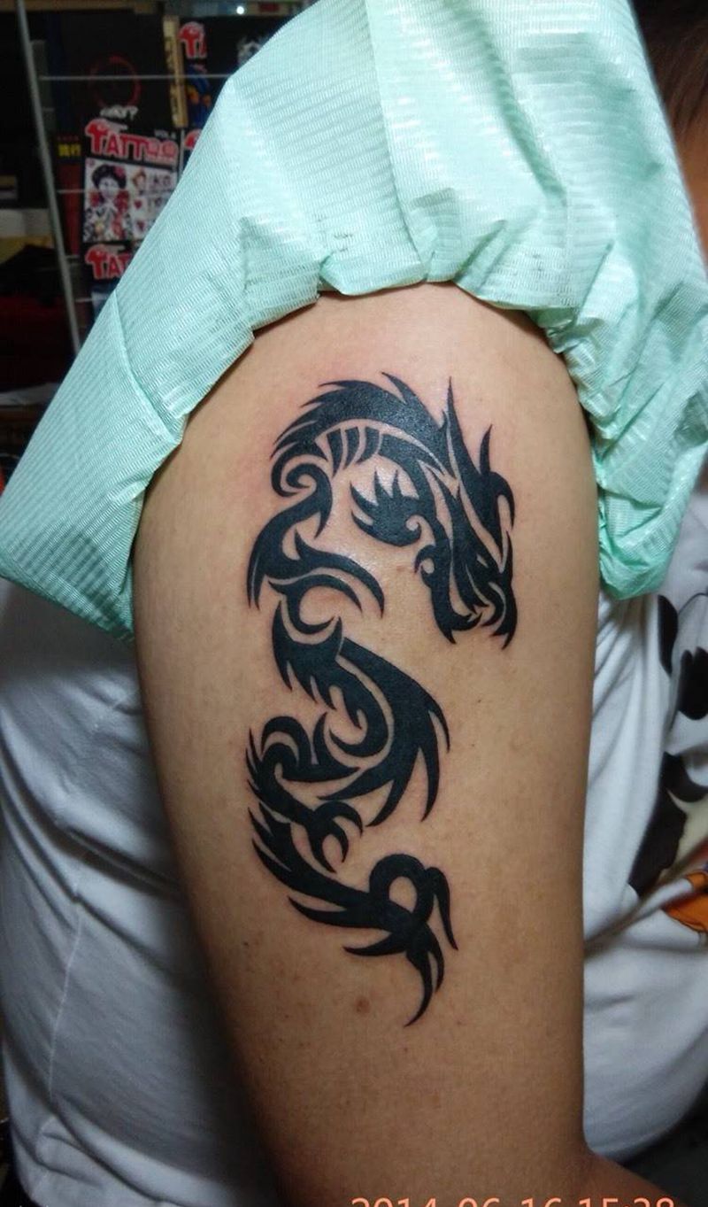 龙图腾纹身图片_成品手臂传统图腾纹身图案