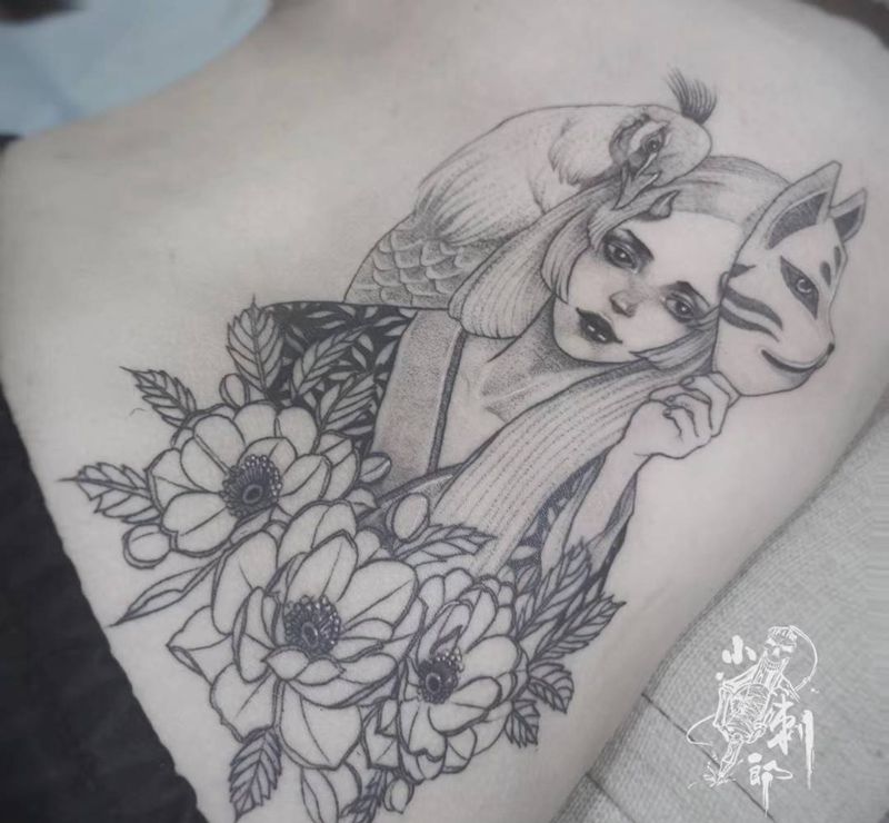 腰部素花艺伎纹身图片_腰部点刺纹身图案