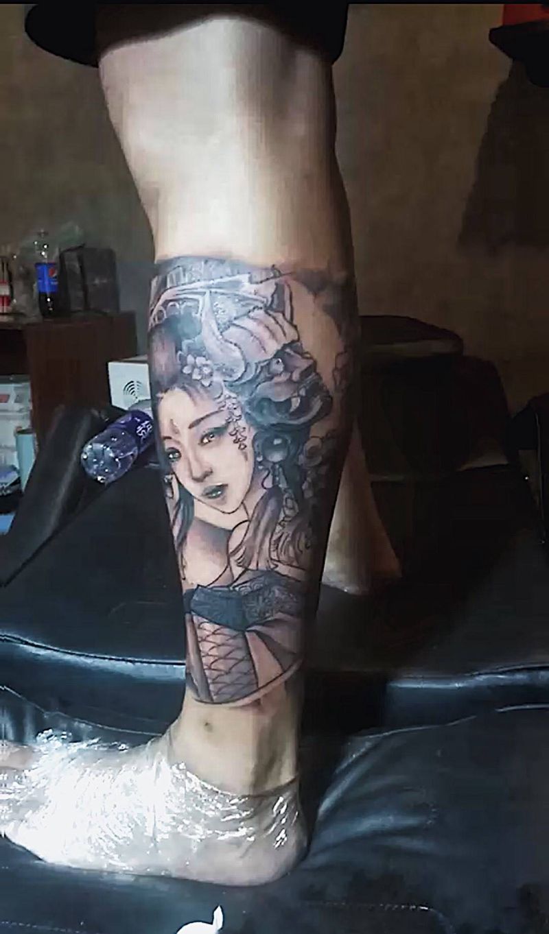 明月的艺伎纹身图片_成品胸部腹部手臂腿部背部传统肖像人物纹身图案