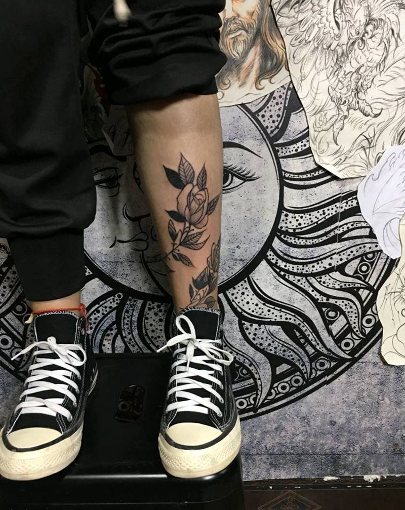 素花纹身图片_腿部纹身图案