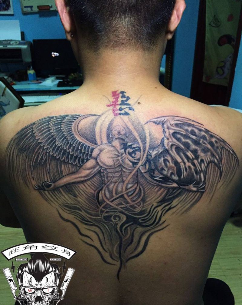 背部纹身图片