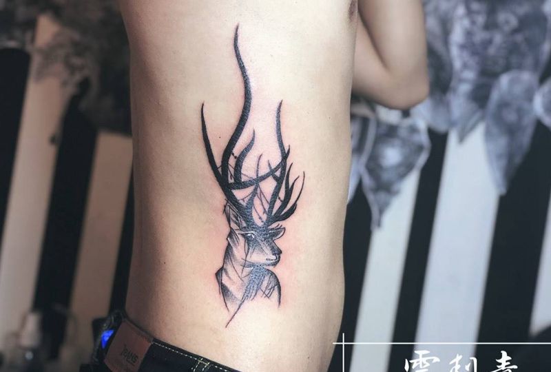 鹿纹身图片