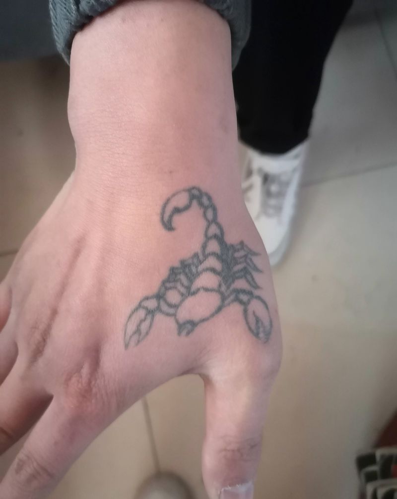 遮盖纹身图片_手部纹身图案